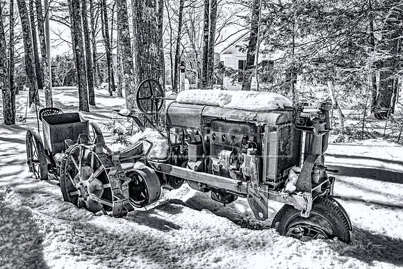 2572 BW Musterfield Farm Tractor - N. Sutton, NH